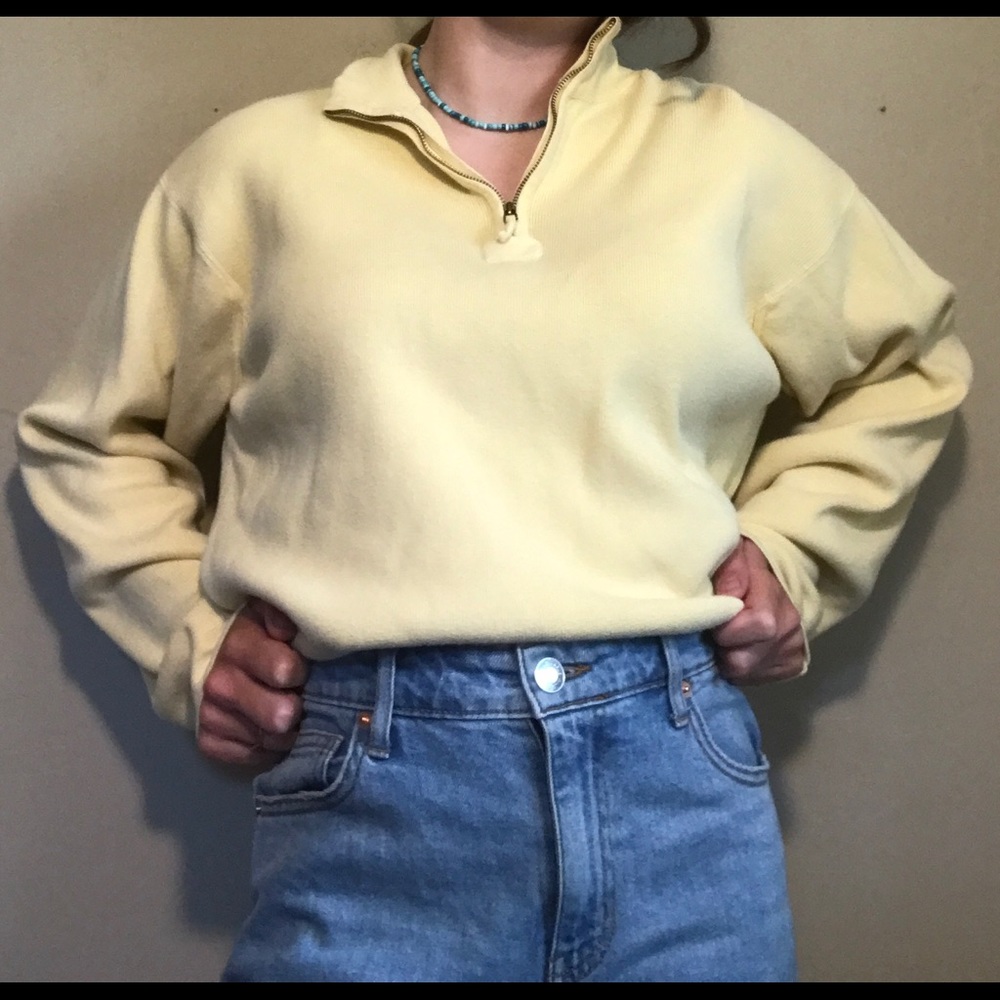 Yellow oversized pullover